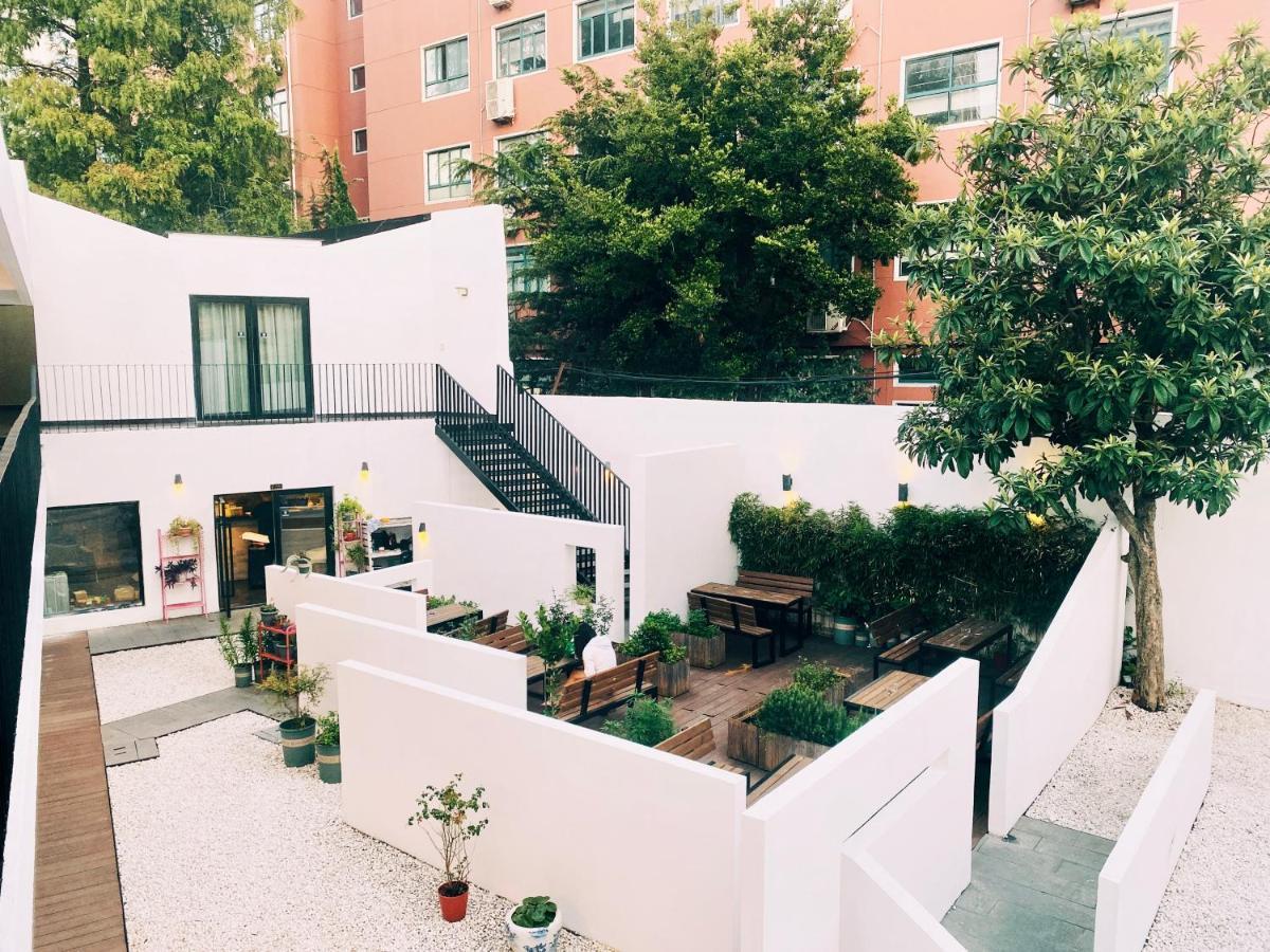 Hidden Garden International Youth Hostel -Near Oriental Pearl &Lujiazui -Garden Social Area -Bar -Cafe -Free Laundry Luggage Storage -24H Front Desk -English Service Shanghai Buitenkant foto