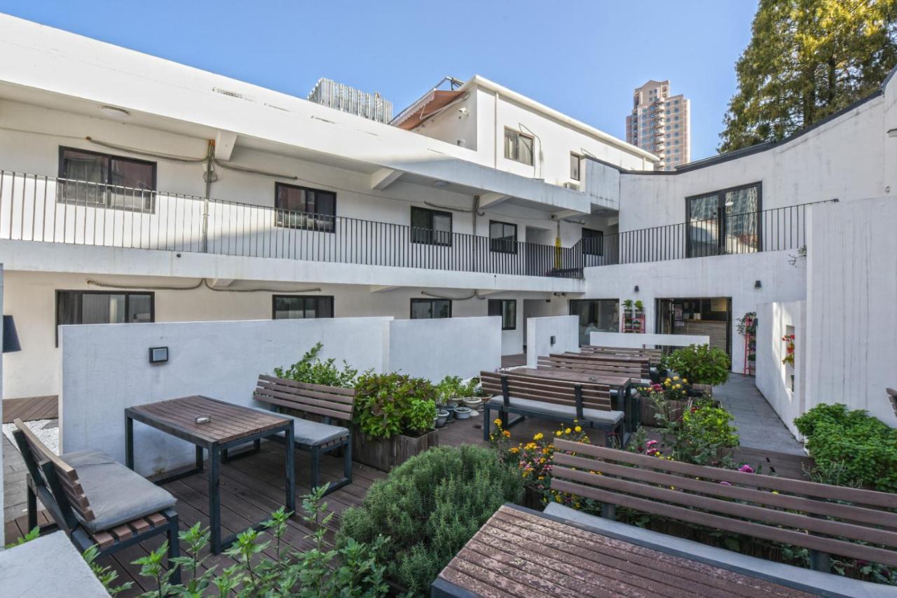Hidden Garden International Youth Hostel -Near Oriental Pearl &Lujiazui -Garden Social Area -Bar -Cafe -Free Laundry Luggage Storage -24H Front Desk -English Service Shanghai Buitenkant foto