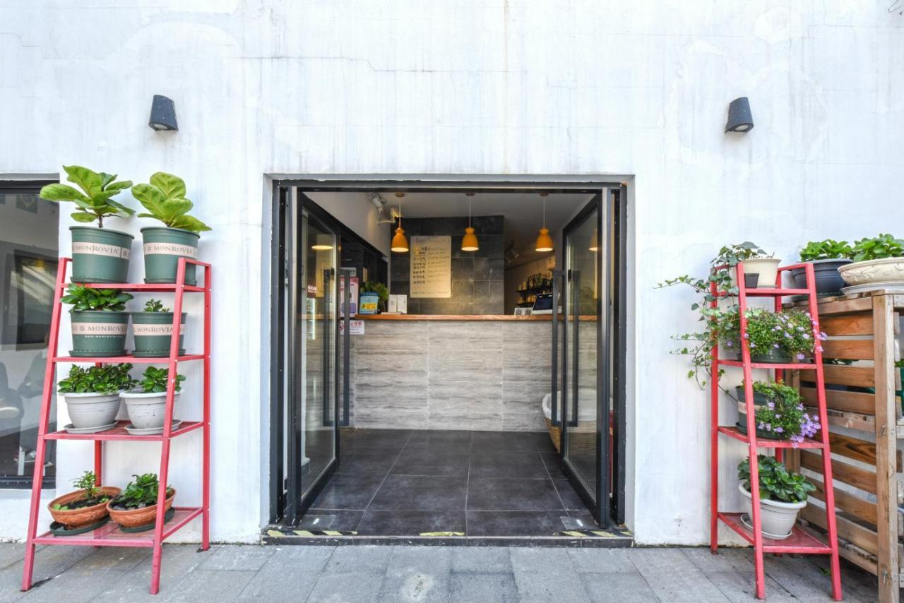 Hidden Garden International Youth Hostel -Near Oriental Pearl &Lujiazui -Garden Social Area -Bar -Cafe -Free Laundry Luggage Storage -24H Front Desk -English Service Shanghai Buitenkant foto