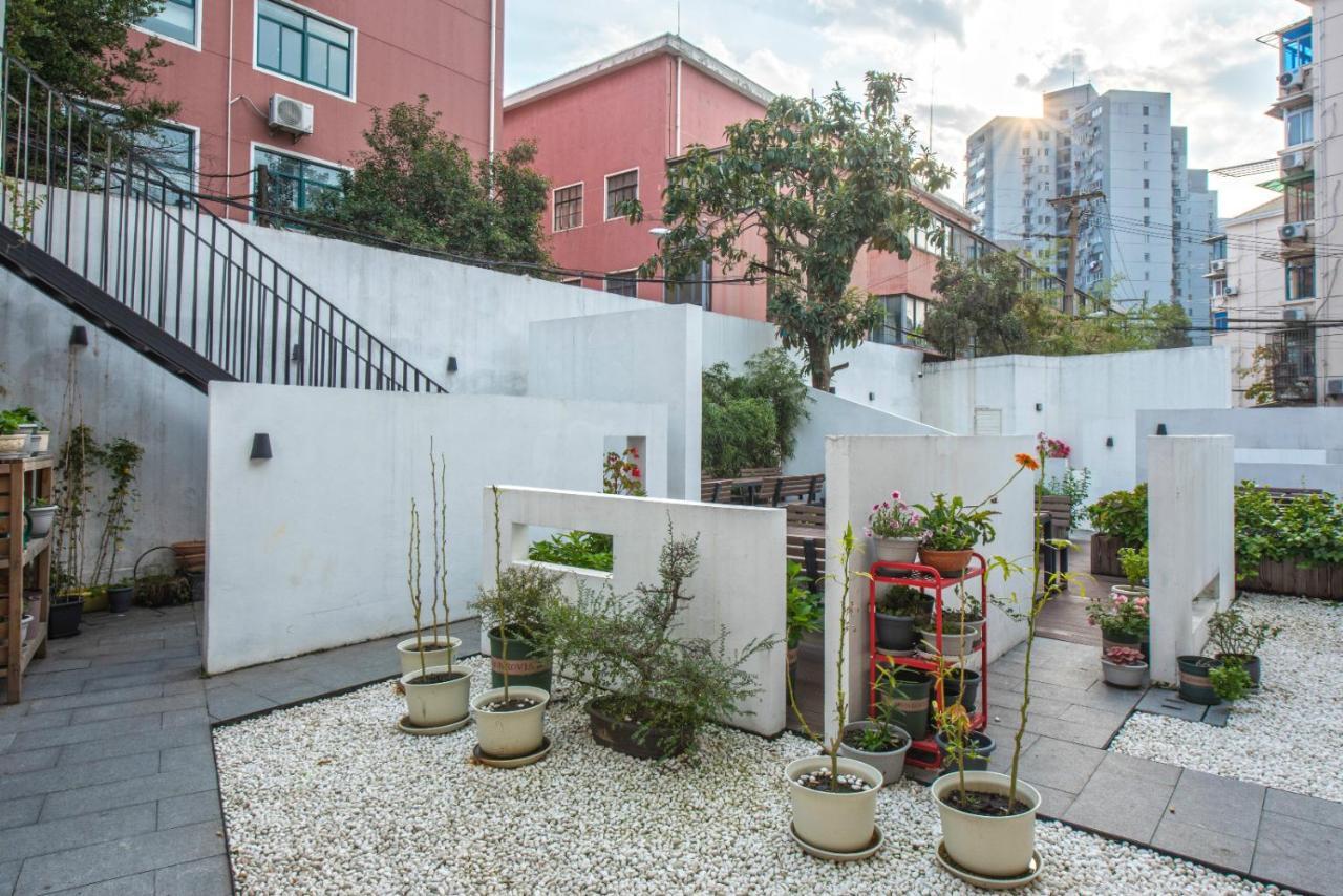 Hidden Garden International Youth Hostel -Near Oriental Pearl &Lujiazui -Garden Social Area -Bar -Cafe -Free Laundry Luggage Storage -24H Front Desk -English Service Shanghai Buitenkant foto