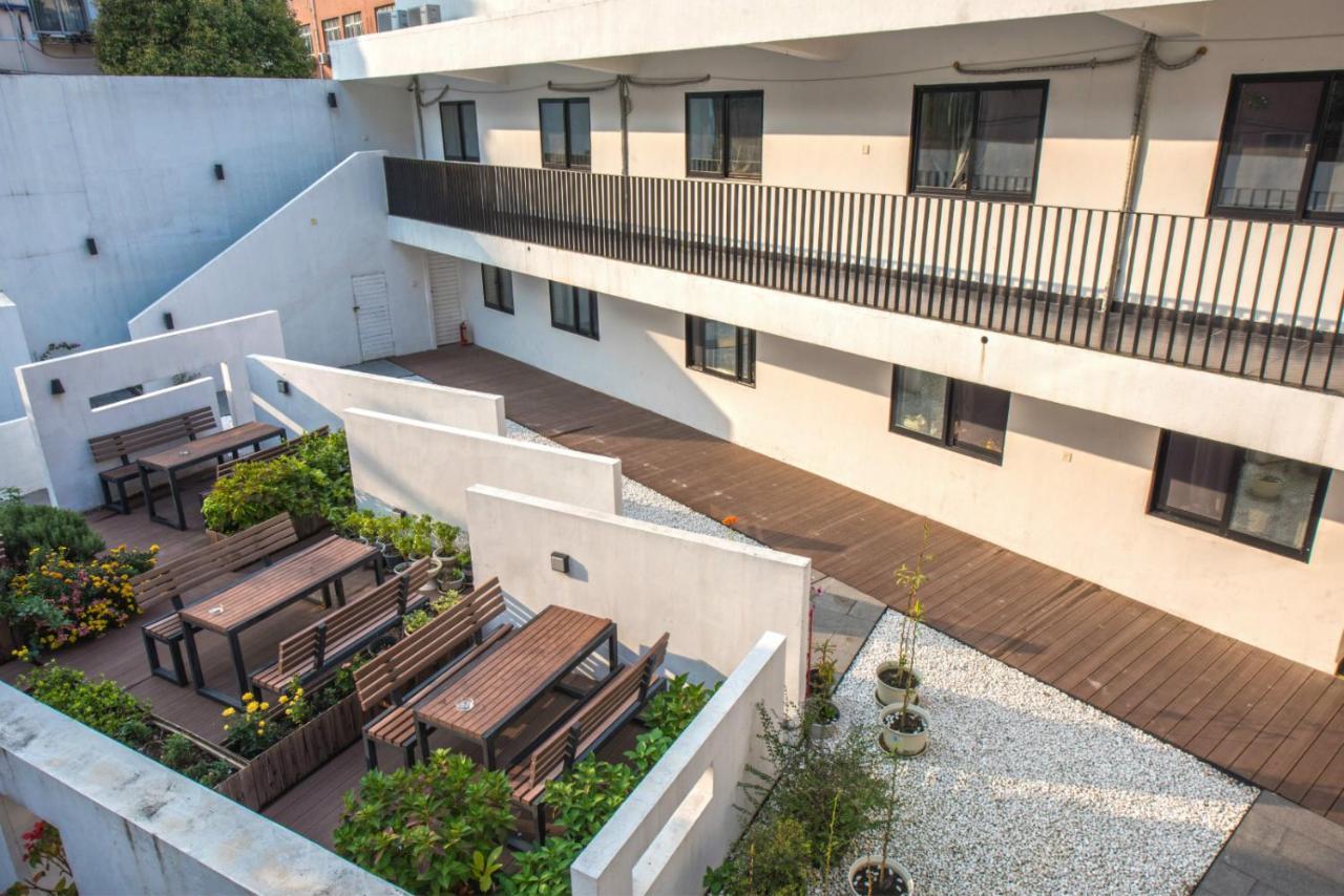 Hidden Garden International Youth Hostel -Near Oriental Pearl &Lujiazui -Garden Social Area -Bar -Cafe -Free Laundry Luggage Storage -24H Front Desk -English Service Shanghai Buitenkant foto